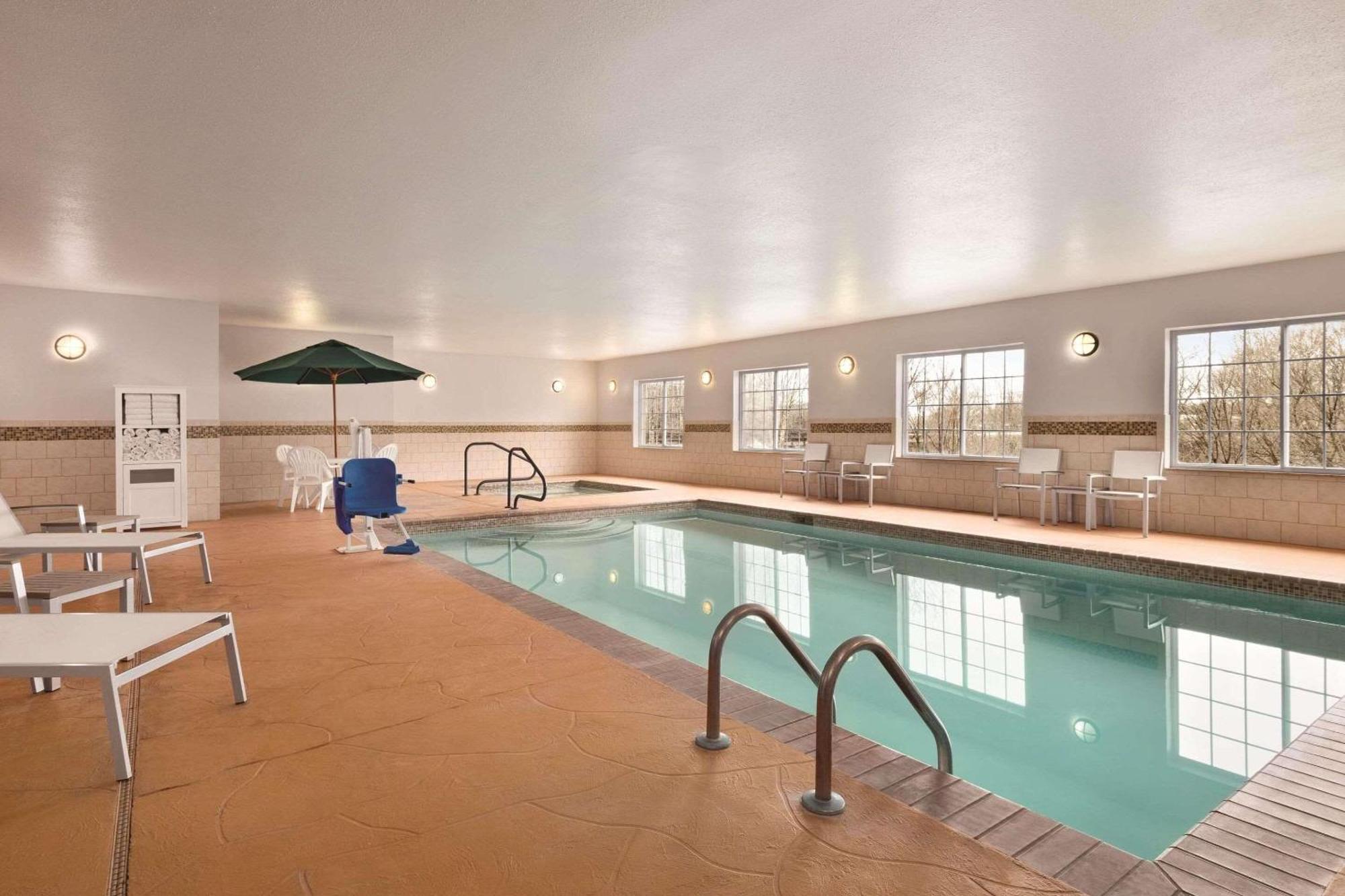 Country Inn & Suites By Radisson, Madison, Al Exteriér fotografie
